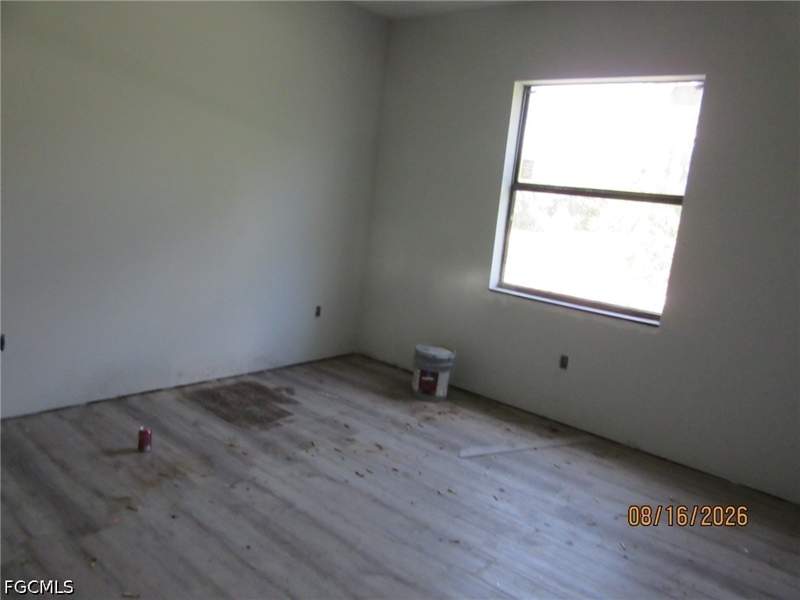 3 bedroom SingleFamilyResidence at 701 E 17th St, Lehigh Acres, Lehigh Acres — photo 4