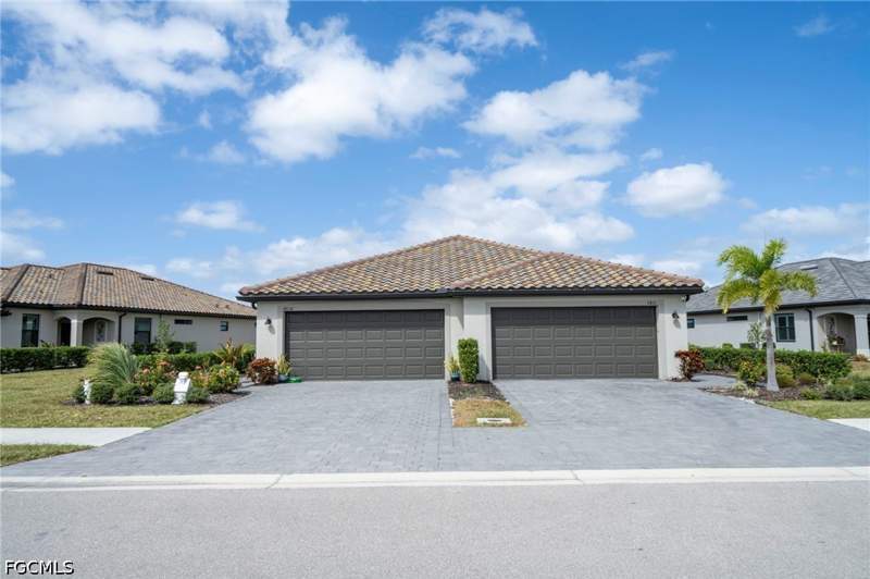 2 bedroom Townhouse at 14138 Winding Cedar Way, Fort Myers, Fort Myers — photo 2