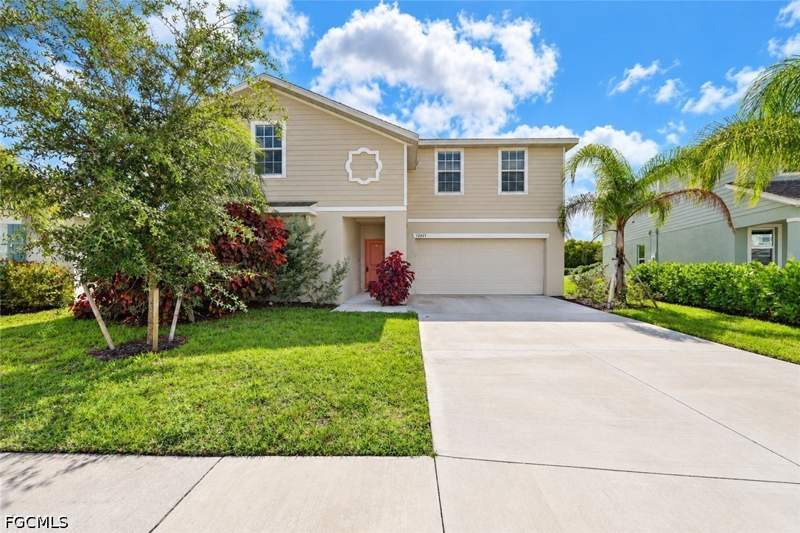 6 bedroom SingleFamilyResidence at 12421 Amber Waves Rd, Savanna Lakes, Lehigh Acres — photo 2
