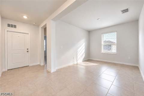 12421 Amber Waves Rd, Lehigh Acres FL - photo 8 of 43