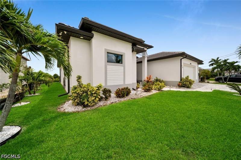 3 bedroom SingleFamilyResidence at 115 NW 33rd Ave, Cape Coral, Cape Coral — photo 3