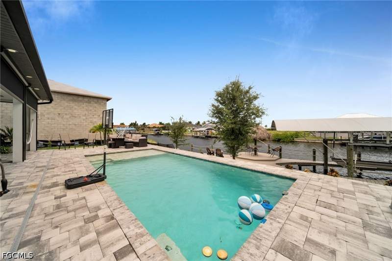 3 bedroom SingleFamilyResidence at 115 NW 33rd Ave, Cape Coral, Cape Coral — photo 5