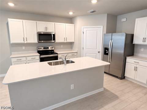 429 NE Juanita Pl, Cape Coral FL - photo 16 of 43