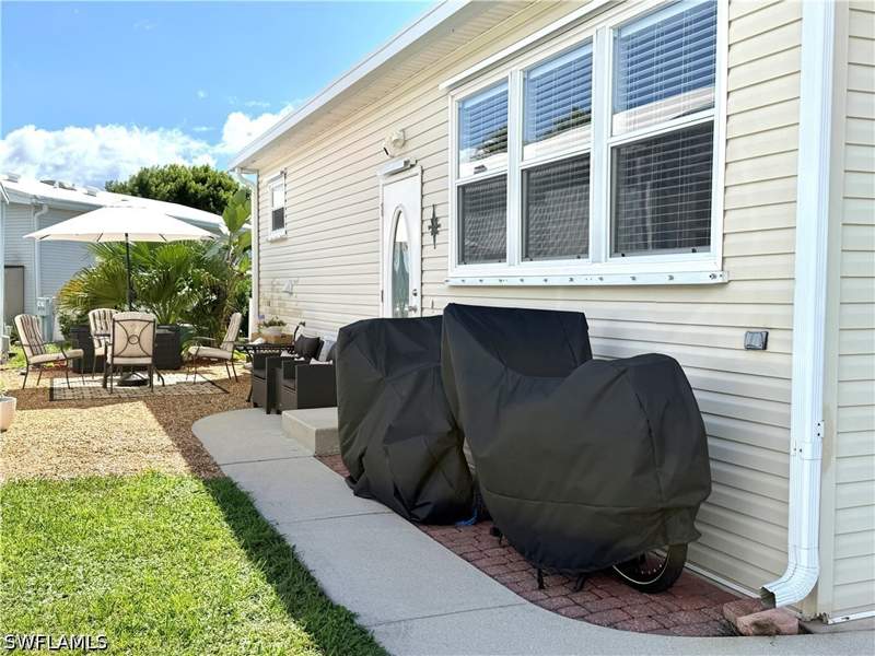 2 bedroom ManufacturedHome at 4711 Mayflower Way W, Riverwoods Plantation, Estero — photo 4