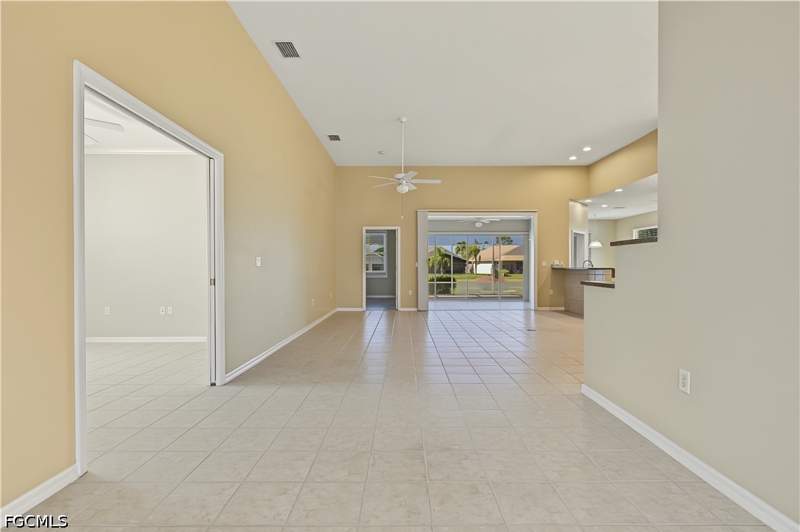 3 bedroom SingleFamilyResidence at 3531 Sabal Springs Blvd, Sabal Springs Golf And Racquet Club, North Fort Myers — photo 4