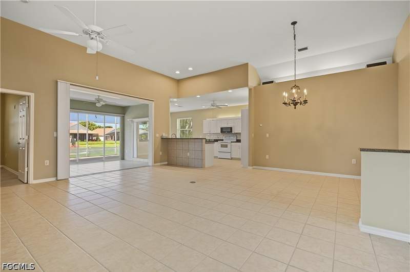 3 bedroom SingleFamilyResidence at 3531 Sabal Springs Blvd, Sabal Springs Golf And Racquet Club, North Fort Myers — photo 5