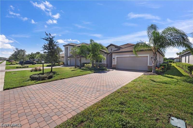 3 bedroom SingleFamilyResidence at 18315 Ridgeline Dr, Verdana Village, Estero — photo 2