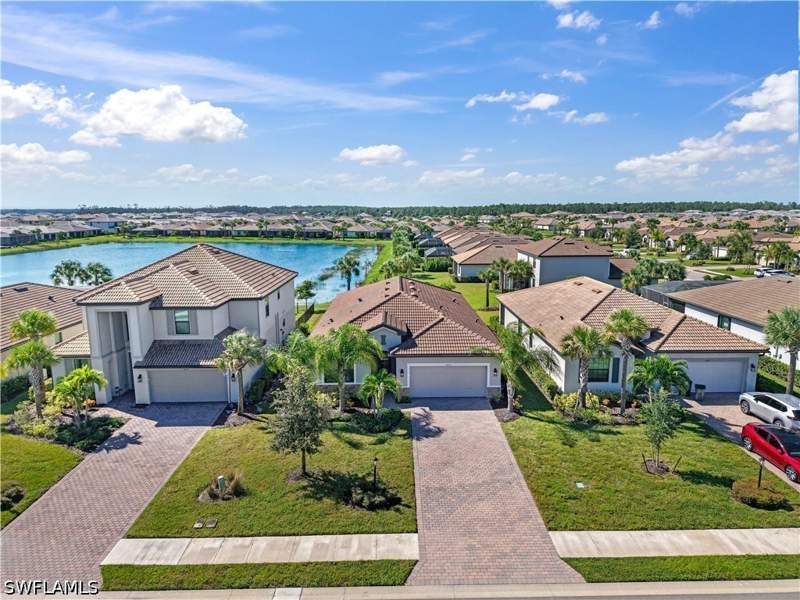 3 bedroom SingleFamilyResidence at 18315 Ridgeline Dr, Verdana Village, Estero — photo 4