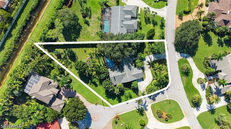 4 bedroom SingleFamilyResidence at 1929 Empress Ct, Imperial Golf Estates, Naples — photo 2