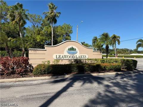 417 Leawood Cir, Naples FL - photo 6 of 6