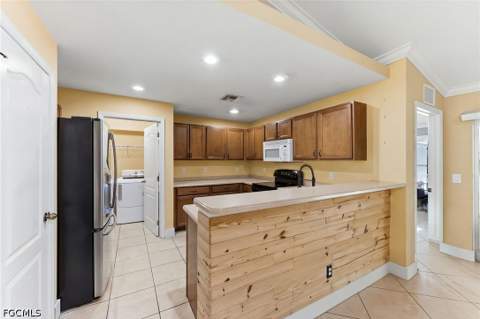 1015 Allman Ave, Lehigh Acres FL - photo 8 of 40
