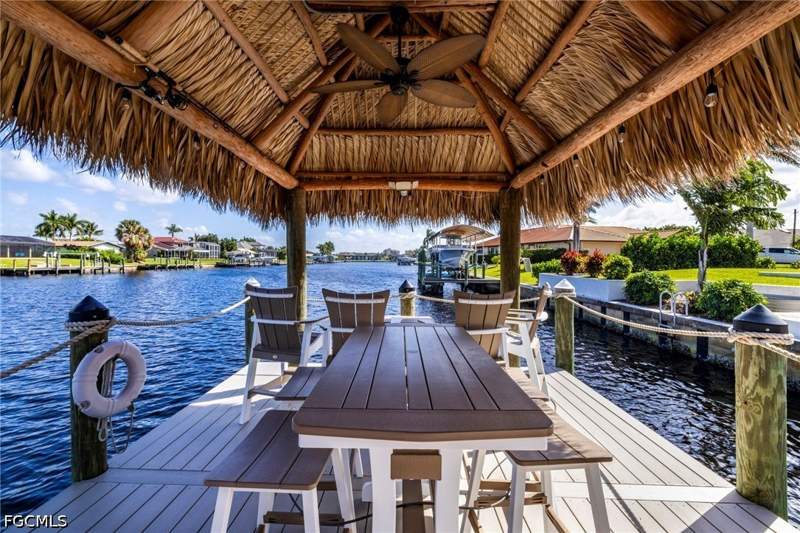 3 bedroom SingleFamilyResidence at 1721 SE 41st St, Cape Coral, Cape Coral — photo 3