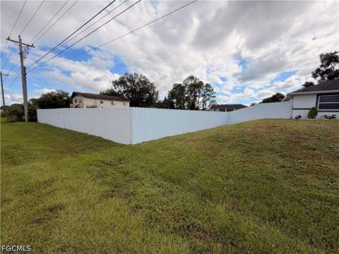 3805 8th St SW, Lehigh Acres FL - photo 6 of 39