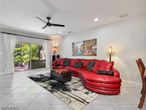 4250 Dutchess Park Rd, Fort Myers FL - photo 6 of 36