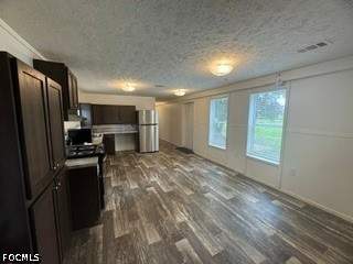3 bedroom ManufacturedHome at 210 N Zambria St, Montura Ranch Sec 24, Clewiston — photo 4