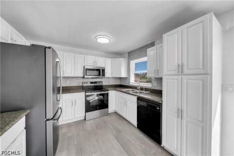 1206 NE 4th Ter, Cape Coral FL - photo 9 of 48