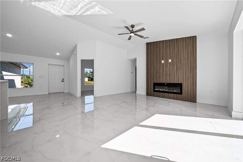 4 bedroom SingleFamilyResidence at 752 Calumet St E, Lehigh Acres, Lehigh Acres — photo 4