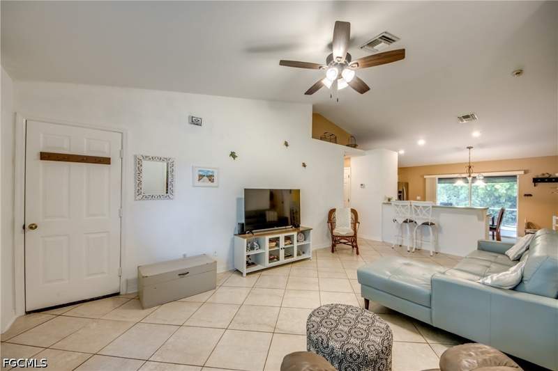 3 bedroom SingleFamilyResidence at 3921 SW 27th Ave, Cape Coral, Cape Coral — photo 5
