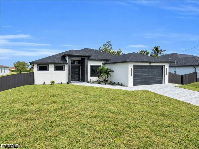 4 bedroom SingleFamilyResidence at 2005 SW 2nd St, Cape Coral, Cape Coral — photo 3