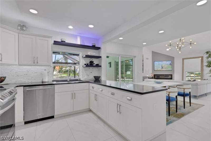 3 bedroom SingleFamilyResidence at 1148 Jardin Dr, Moon Lake, Naples — photo 5