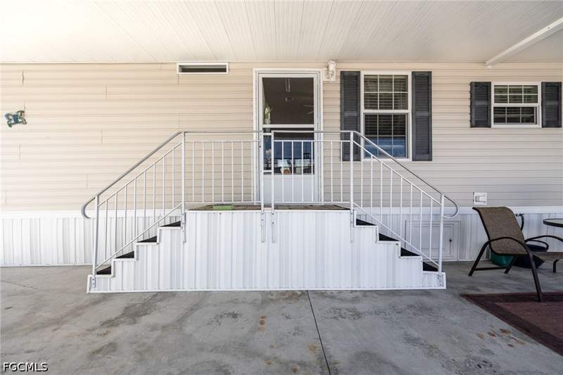 2 bedroom ManufacturedHome at 438 Snead Dr, Six Lakes Country Club, North Fort Myers — photo 5