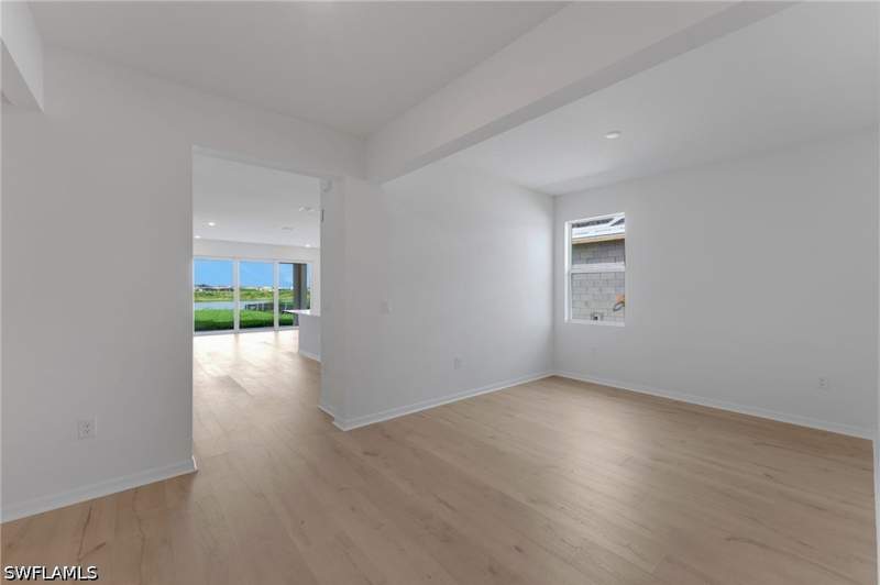 3 bedroom SingleFamilyResidence at 16950 Squirrel Branch Ln, Country Club, Alva — photo 2