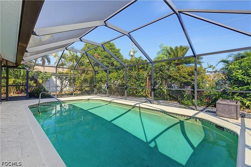 3 bedroom SingleFamilyResidence at 243 SW 33rd St, Cape Coral, Cape Coral — photo 4