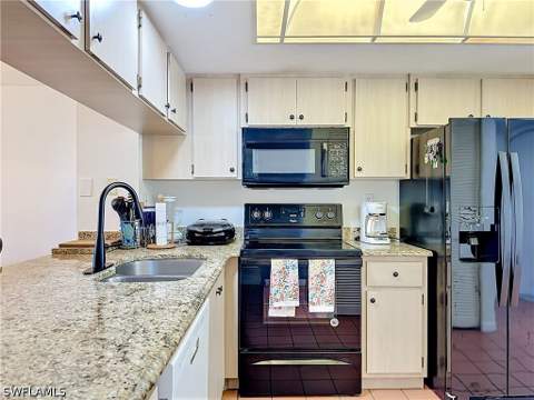 15171 Cedarwood Ln 3604, Naples FL - photo 10 of 39