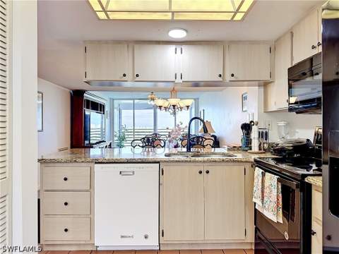 15171 Cedarwood Ln 3604, Naples FL - photo 12 of 39