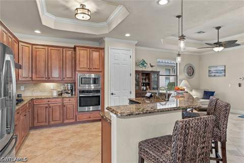 2870 Aviamar Cir, Naples FL - photo 6 of 50