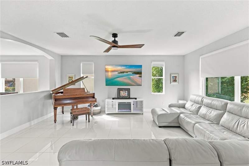 5 bedroom SingleFamilyResidence at 1740 Birdie Dr, Valencia Country Club, Naples — photo 5