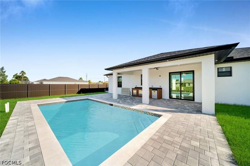 3 bedroom SingleFamilyResidence at 1501 NW 2nd St, Cape Coral, Cape Coral — photo 4