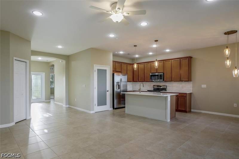 3 bedroom SingleFamilyResidence at 3305 Magnolia Landing Ln, Magnolia Landing, North Fort Myers — photo 3