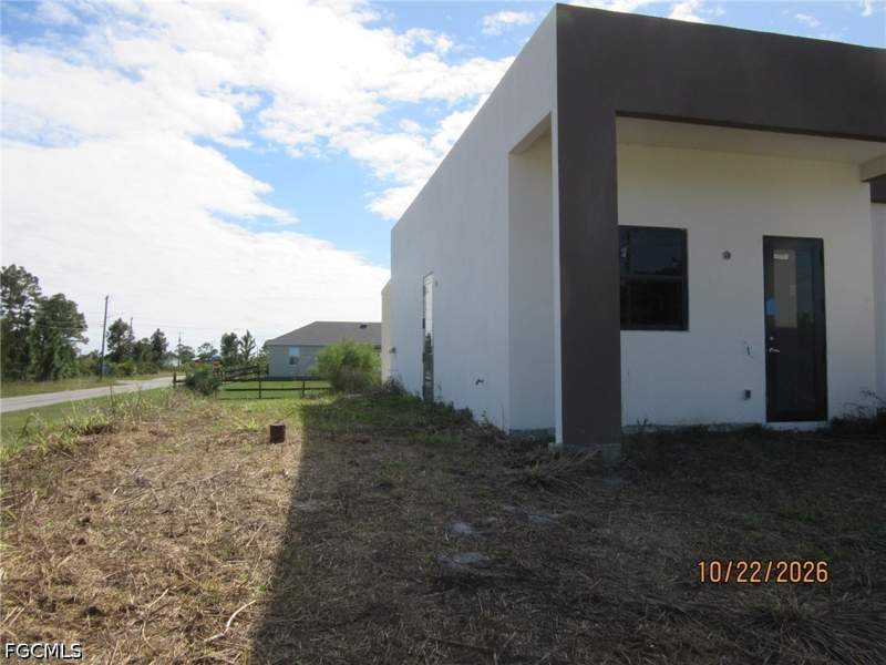 2 bedroom SingleFamilyResidence at 1165 Augusta St E, Lehigh Acres, Lehigh Acres — photo 2