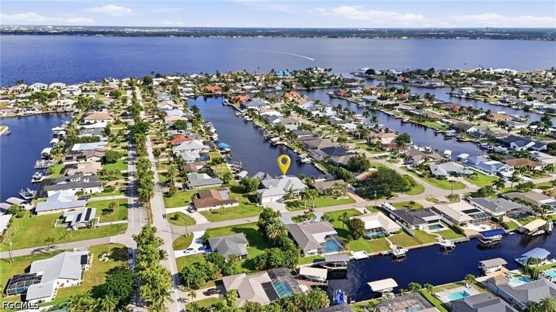 4 bedroom SingleFamilyResidence at 3409 SE 19th Pl, Cape Coral, Cape Coral — photo 5
