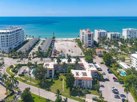 1100 Gulf Shore Blvd N 305, Naples FL - photo 12 of 14