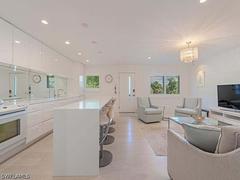 2 bedroom Condominium at 1100 Gulf Shore Blvd N 305, Eleven Hundred Club, Naples — photo 3