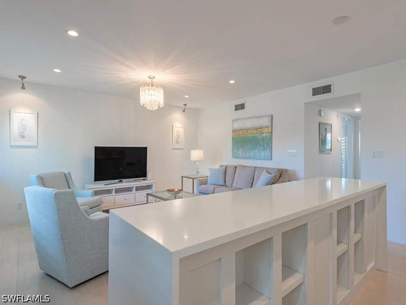 2 bedroom Condominium at 1100 Gulf Shore Blvd N 305, Eleven Hundred Club, Naples — photo 4