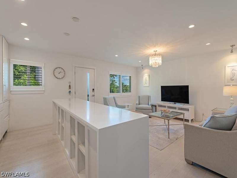 2 bedroom Condominium at 1100 Gulf Shore Blvd N 305, Eleven Hundred Club, Naples — photo 5