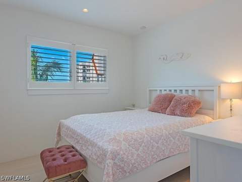 1100 Gulf Shore Blvd N 305, Naples FL - photo 8 of 14