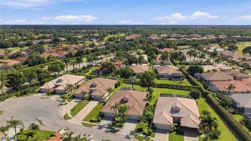 3 bedroom Attached at 6524 Castlelawn Pl 64, Calumet Reserve, Naples — photo 3