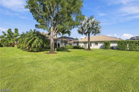 6524 Castlelawn Pl 64, Naples FL - photo 7 of 54