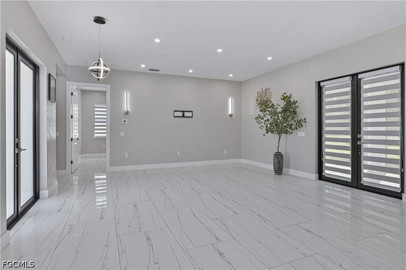 3 bedroom SingleFamilyResidence at 3302 E 3rd St, Lehigh Acres, Lehigh Acres — photo 4