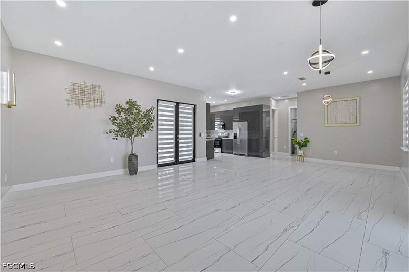 3 bedroom SingleFamilyResidence at 3302 E 3rd St, Lehigh Acres, Lehigh Acres — photo 5