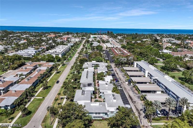 2 bedroom Condominium at 683 12th Ave S 683, Everglades Club, Naples — photo 2
