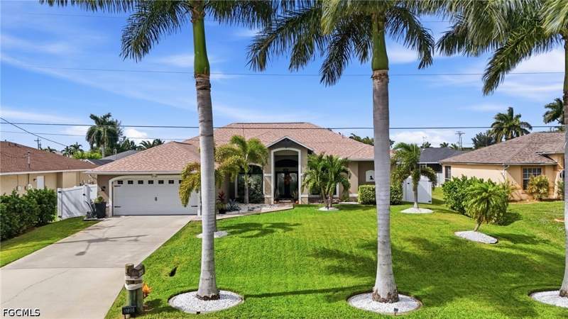 3 bedroom SingleFamilyResidence at 3730 SW 19th Ave, Cape Coral, Cape Coral — photo 2
