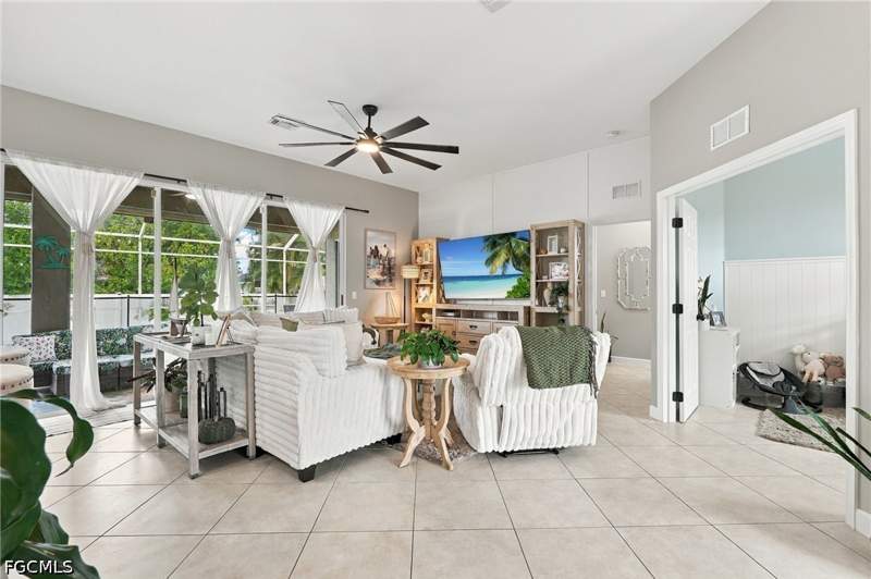 3 bedroom SingleFamilyResidence at 3730 SW 19th Ave, Cape Coral, Cape Coral — photo 5