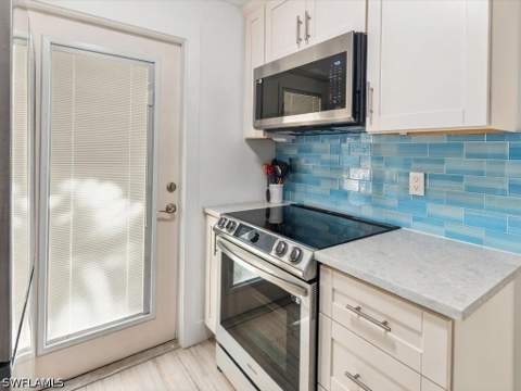 604 12th Ave S 604, Naples FL - photo 12 of 25