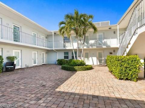 604 12th Ave S 604, Naples FL - photo 19 of 25