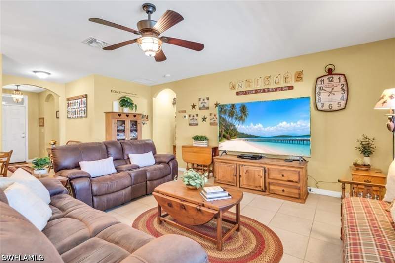 4 bedroom SingleFamilyResidence at 4416 SW 13th Ave, Cape Coral, Cape Coral — photo 4
